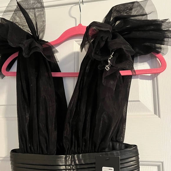 Black jumpsuit with tulle sleeves - Picture 3 of 4